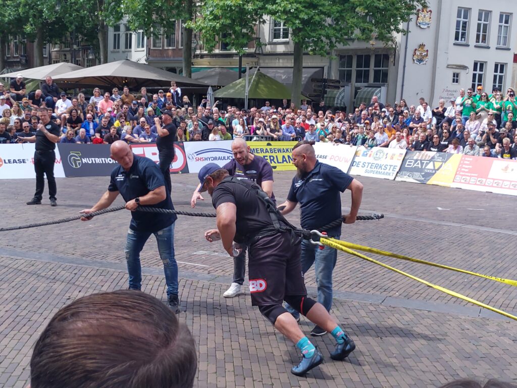 Kevin Hazeleger, sterkste man van nederland, zondag, 7 juli, 2024, finale, Brinkplein, Deventer