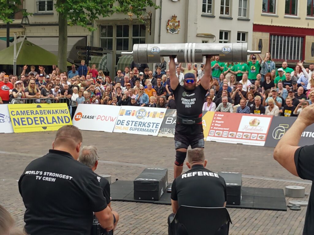 Kevin Hazeleger, sterkste man van nederland, zondag, 7 juli, 2024, finale, Brinkplein, Deventer