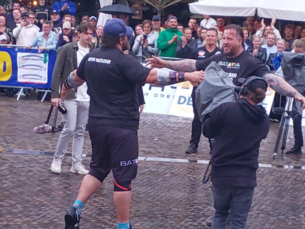 Kelvin de Ruiter, Kevin Hazeleger, sterkste man van nederland, zondag, 7 juli, 2024, finale, Brinkplein, Deventer