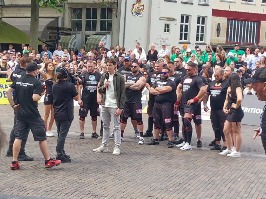 sterkste man van nederland, zondag, 7 juli, 2024, finale, Brinkplein, Deventer