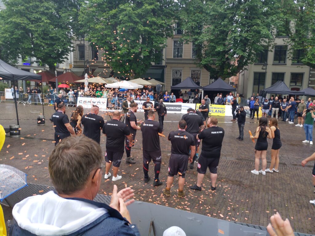 sterkste man van nederland, zondag, 7 juli, 2024, finale, Brinkplein, Deventer